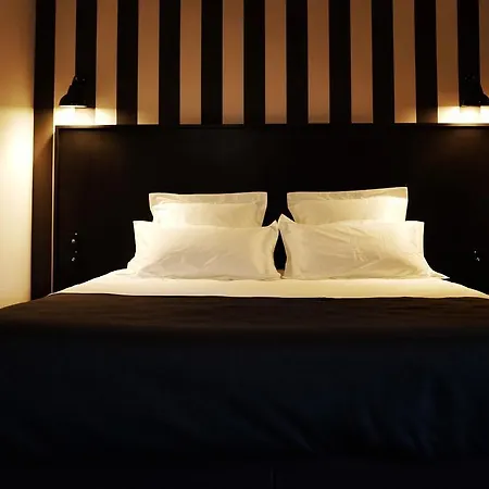 Urban Style Des Carmes Otel