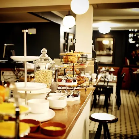 Urban Style Des Carmes Hotel 3*